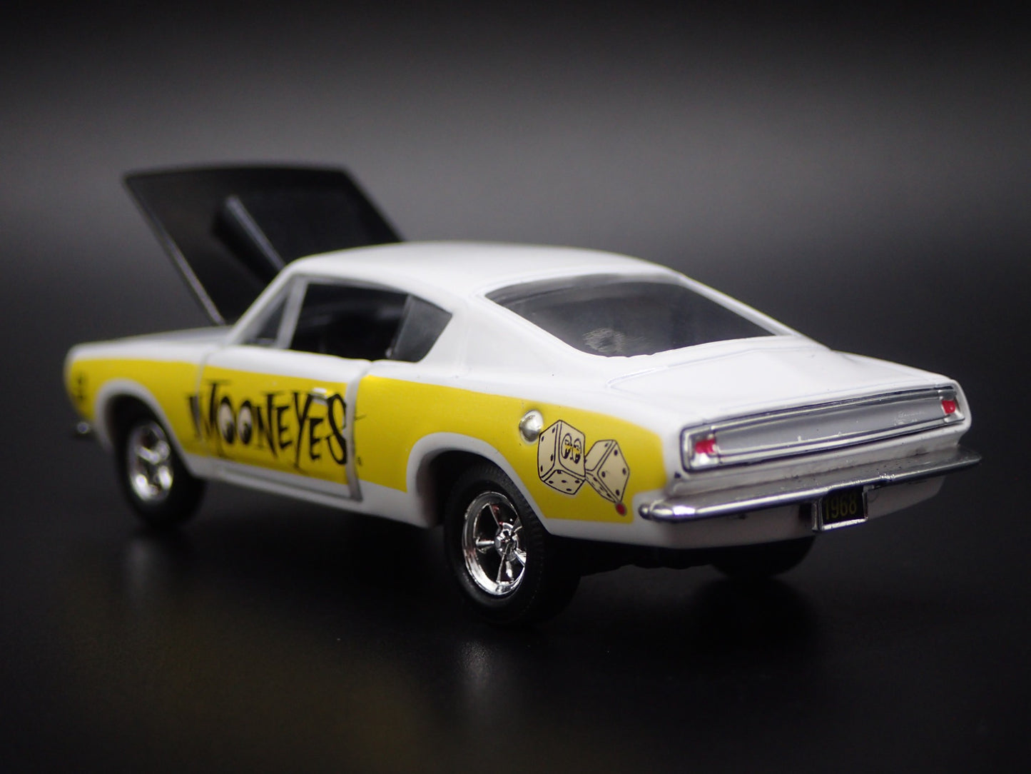 1968 68 PLYMOUTH BARRACUDA HEMI SUPERSTOCK FASTBACK 1:64 SCALE DIECAST MODEL CAR