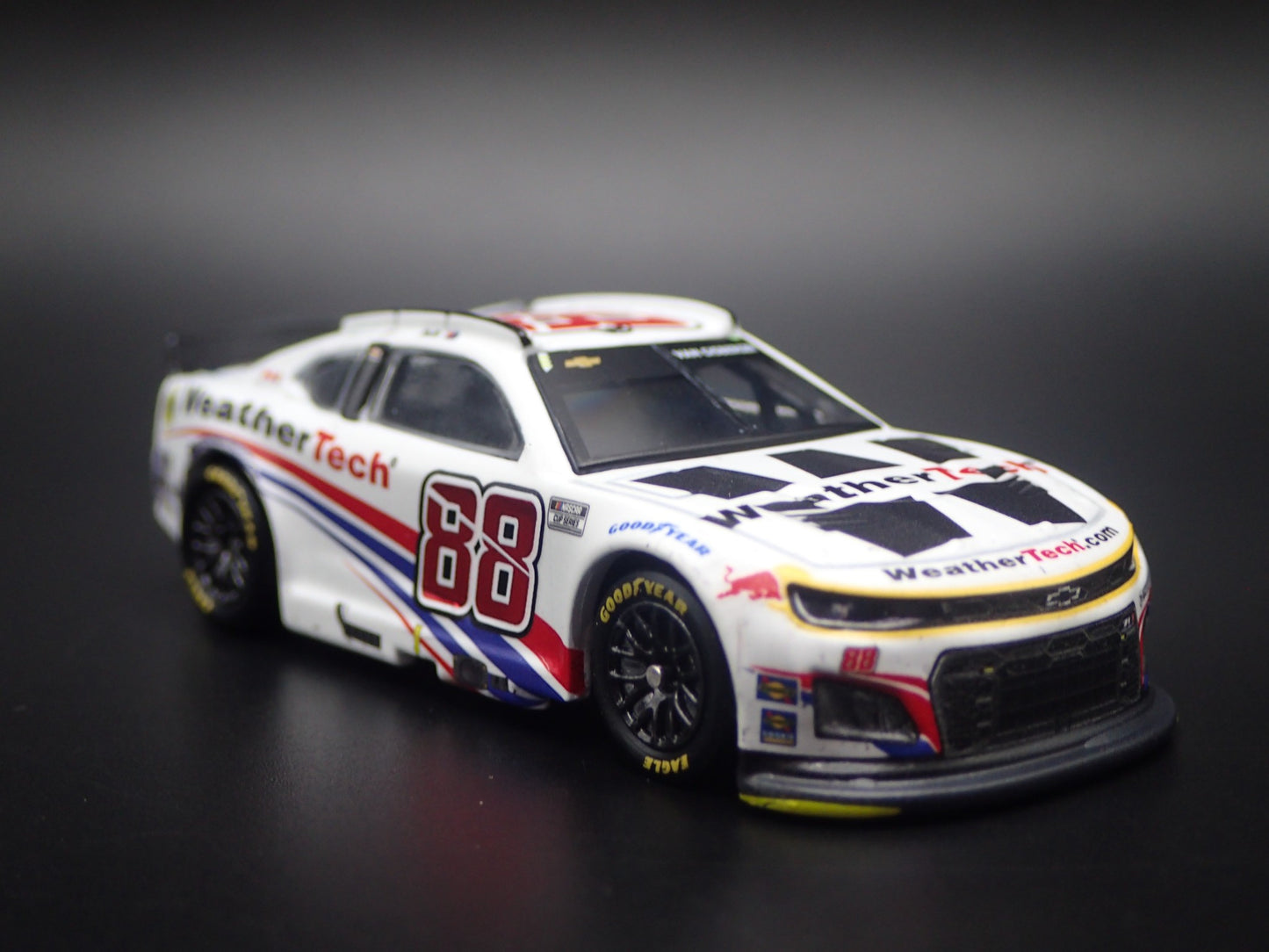 2025 CHEVY CAMARO 88 SHANE VAN GISBERGEN WEATHERTECH NASCAR 1:64 DIECAST MODEL