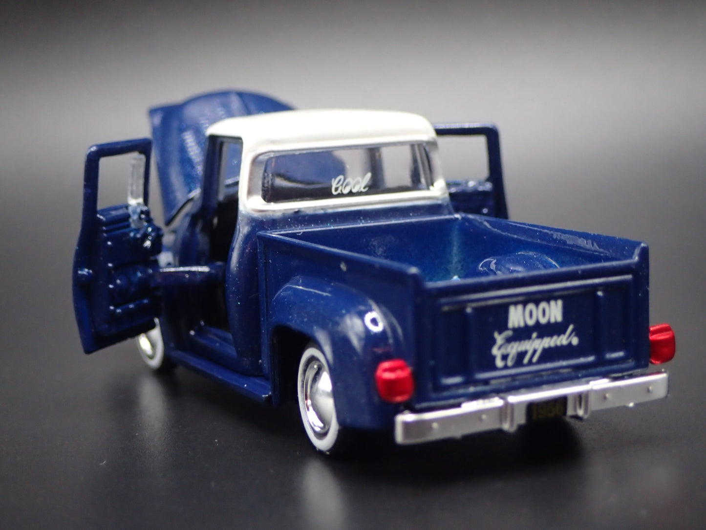 1956 56 FORD F100 PICKUP TRUCK MOONEYES 1:64 SCALE DIORAMA DIECAST MODEL CAR