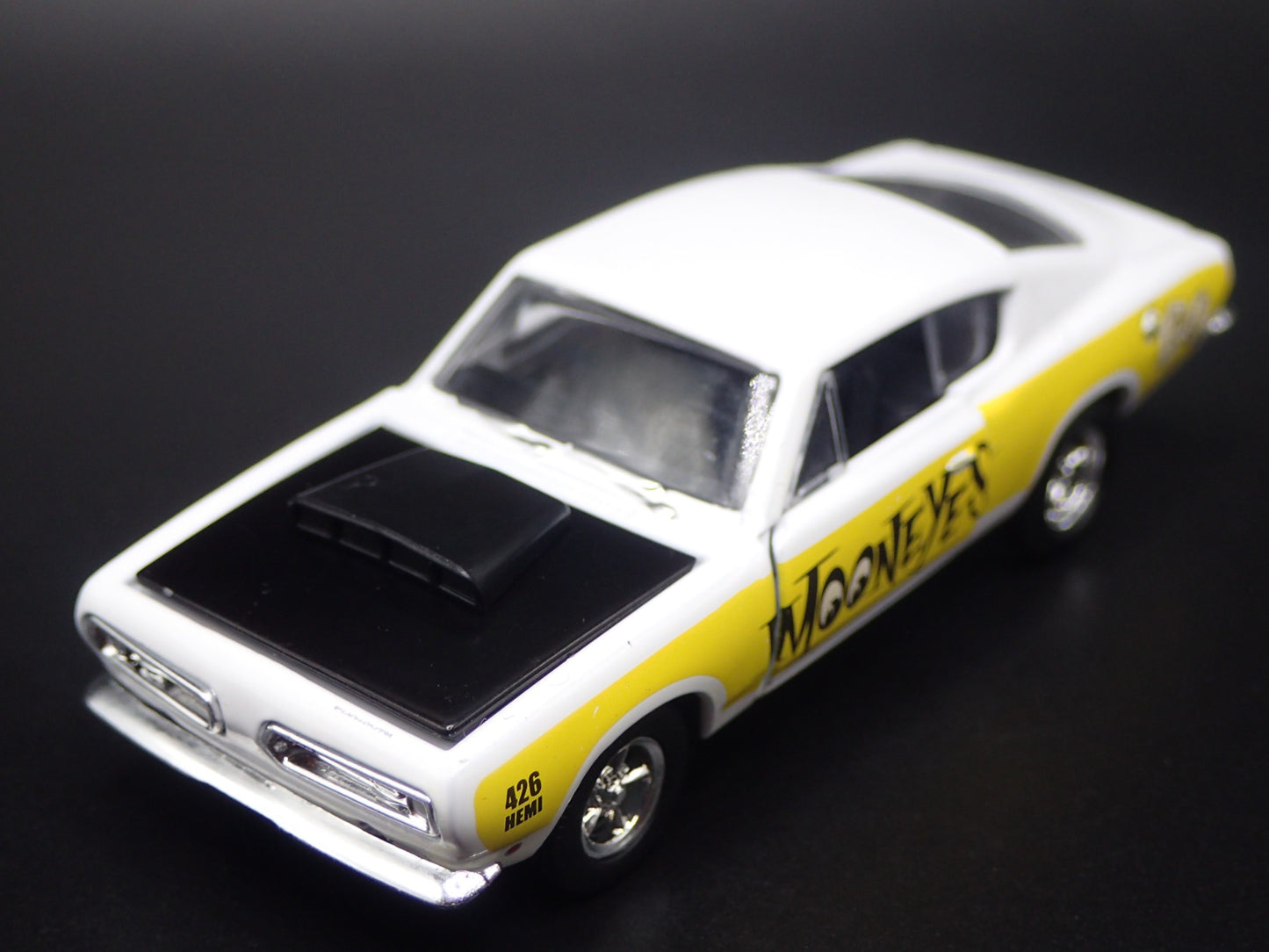 1968 68 PLYMOUTH BARRACUDA HEMI SUPERSTOCK FASTBACK 1:64 SCALE DIECAST MODEL CAR