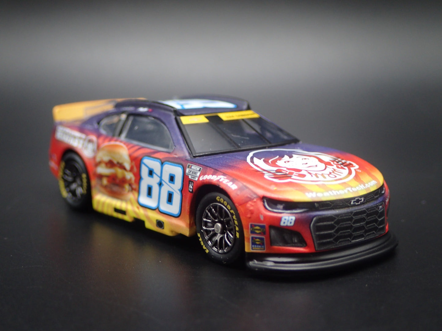 2025 25 CHEVY CAMARO 88 SHANE VAN GISBERGEN WENDYS NASCAR 1:64 DIECAST MODEL CAR