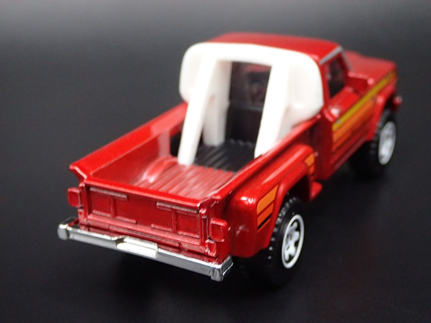 1971-1988 JEEP PICKUP TRUCK J10 HONCHO STEPSIDE 1:64 SCALE DIECAST MODEL CAR