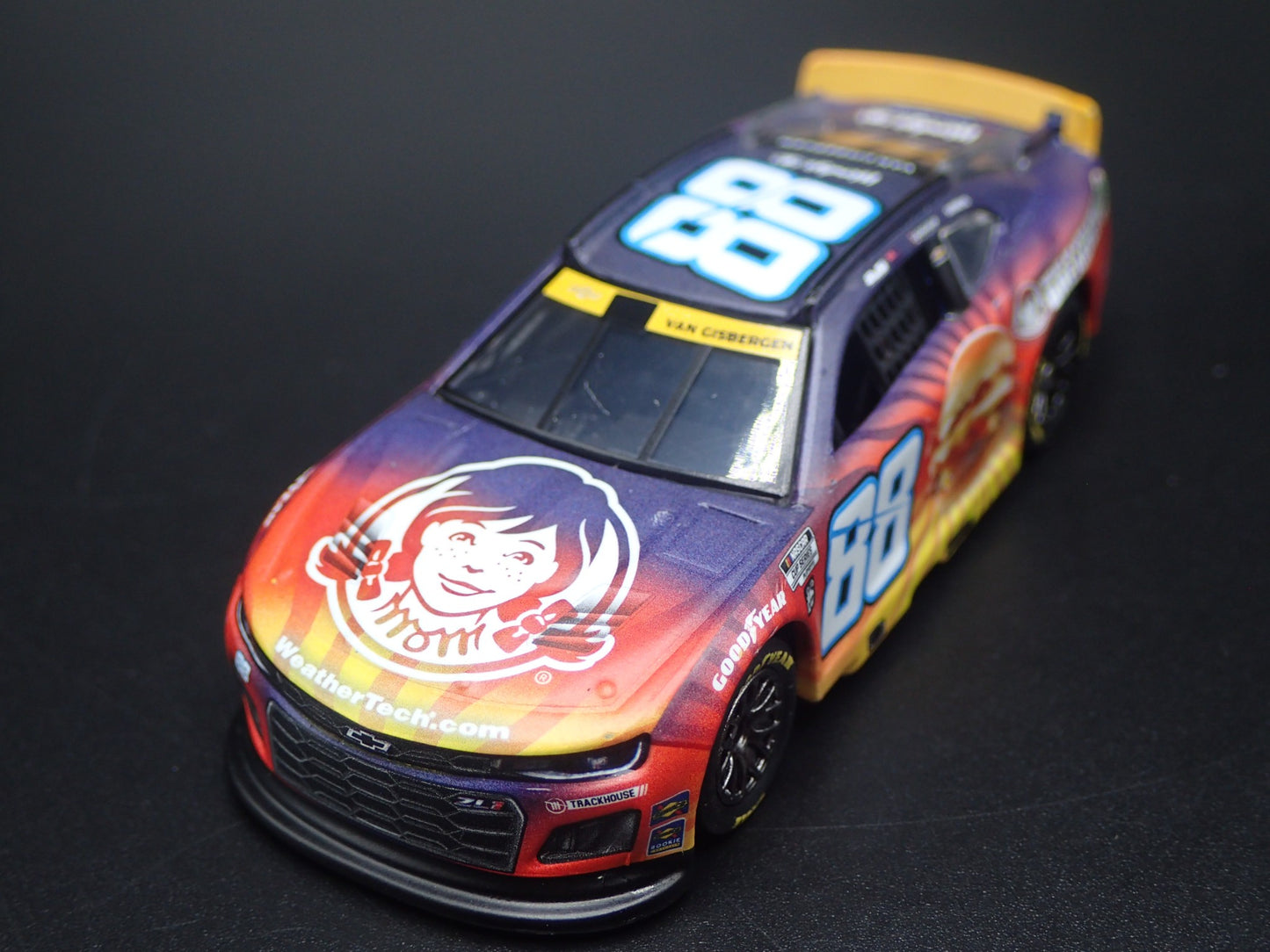 2025 25 CHEVY CAMARO 88 SHANE VAN GISBERGEN WENDYS NASCAR 1:64 DIECAST MODEL CAR
