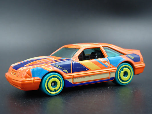 1992 92 FORD MUSTANG FOX BODY ORANGE 1/64 SCALE COLLECTIBLE DIECAST MODEL CAR