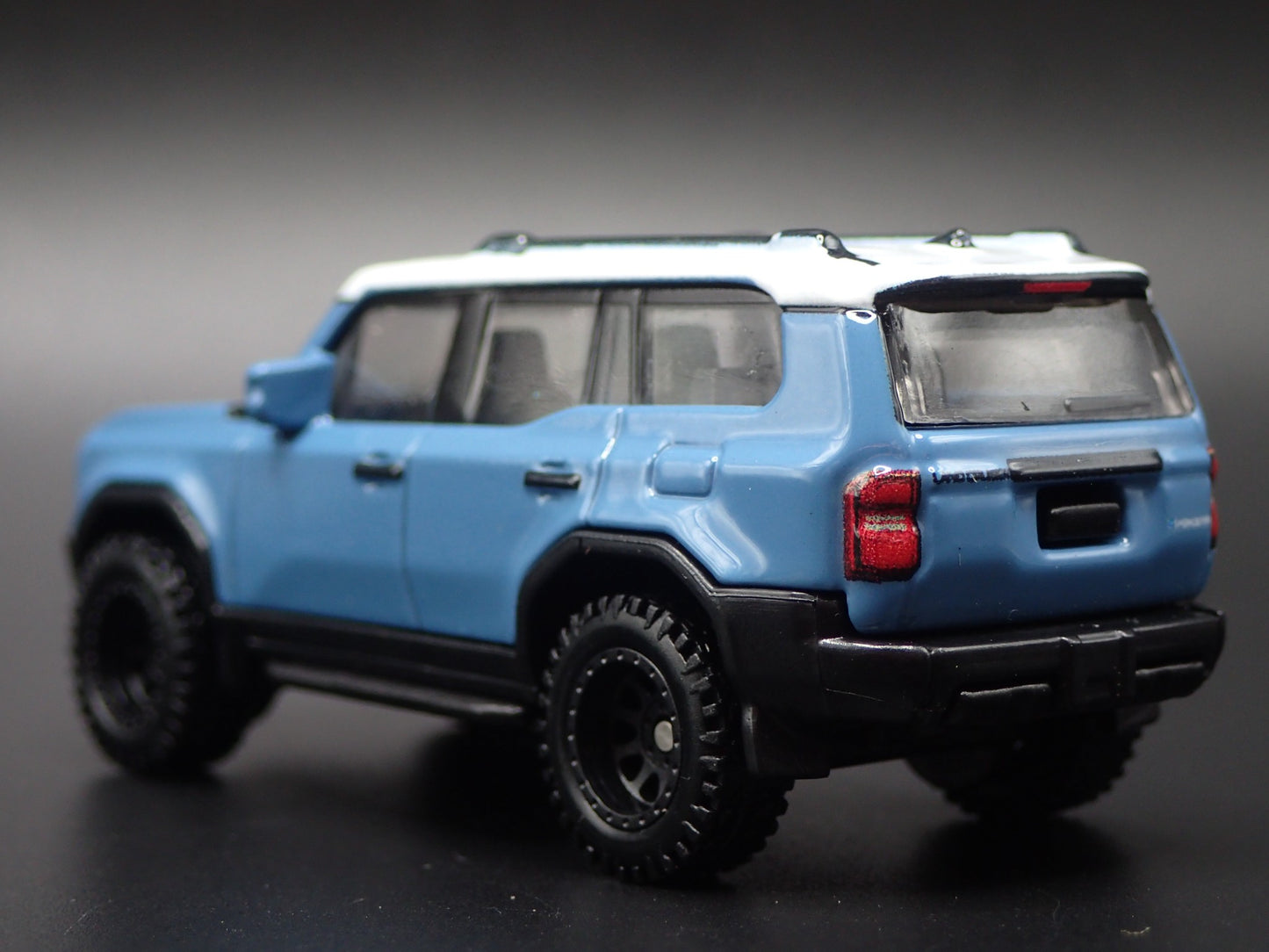 2023-2025 TOYOTA LAND CRUISER 1/64 SCALE COLLECTIBLE DIORAMA DIECAST MODEL CAR