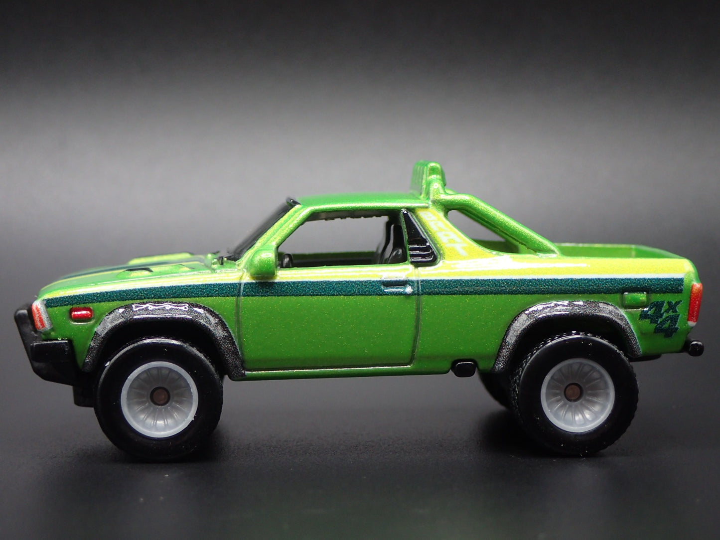 1970-1981 SUBARU BRAT PICKUP TRUCK GREEN 1:64 SCALE DIORAMA DIECAST MODEL CAR