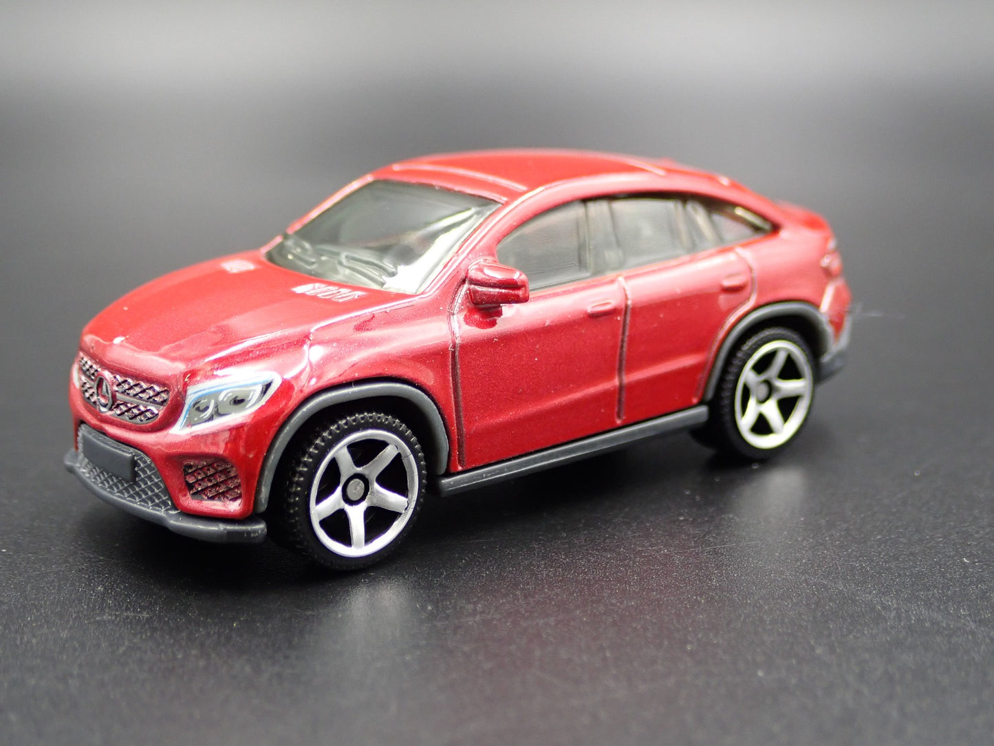2012-2019 MERCEDES-BENZ GLE COUPE RED RARE 1:64 SCALE DIORAMA DIECAST MODEL CAR