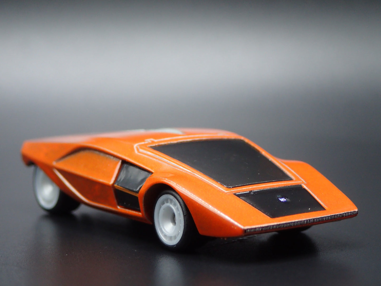 1970 70 LANCIA STRATOS CONCEPT CAR  1:64 SCALE COLLECTIBLE DIECAST MODEL CAR
