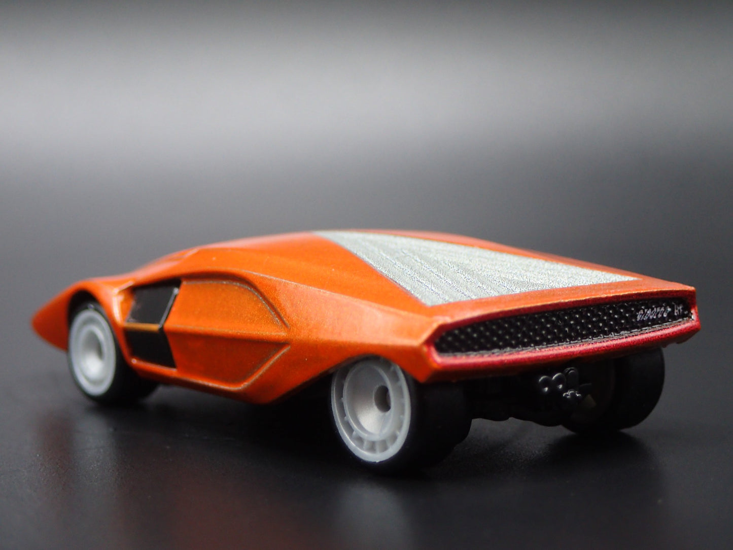 1970 70 LANCIA STRATOS CONCEPT CAR  1:64 SCALE COLLECTIBLE DIECAST MODEL CAR
