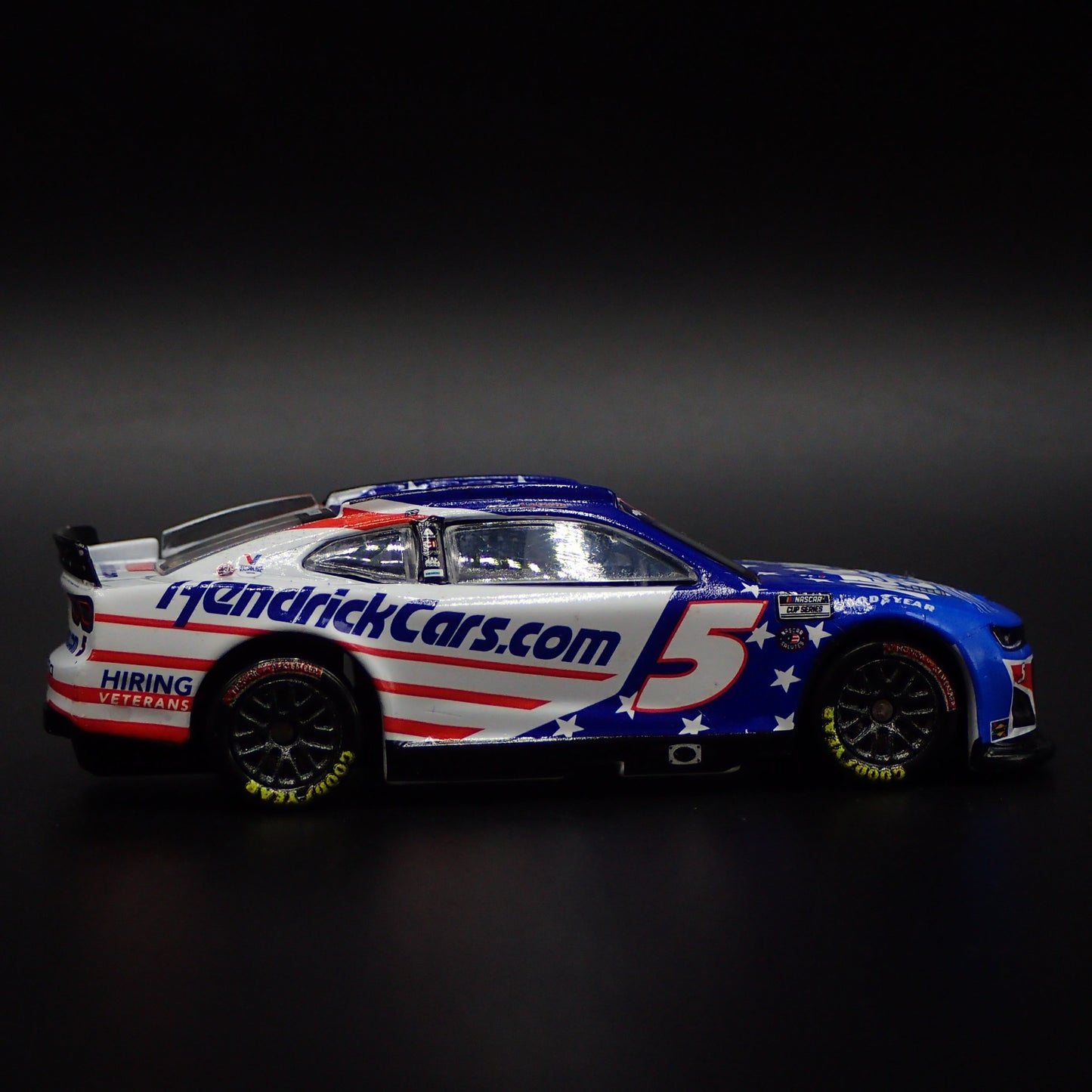 2022 CHEVY CAMARO ZL1 #5 KYLE LARSON NASCAR SALUTES 1:64 SCALE DIECAST MODEL CAR