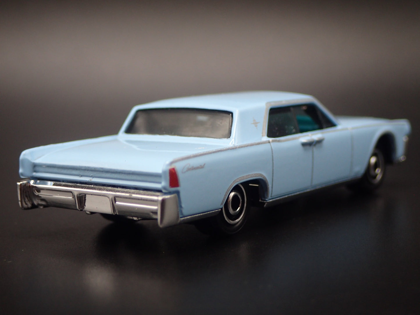 1964 64 LINCOLN CONTINENTAL 1:64 SCALE COLLECTIBLE DIORAMA DIECAST MODEL CAR