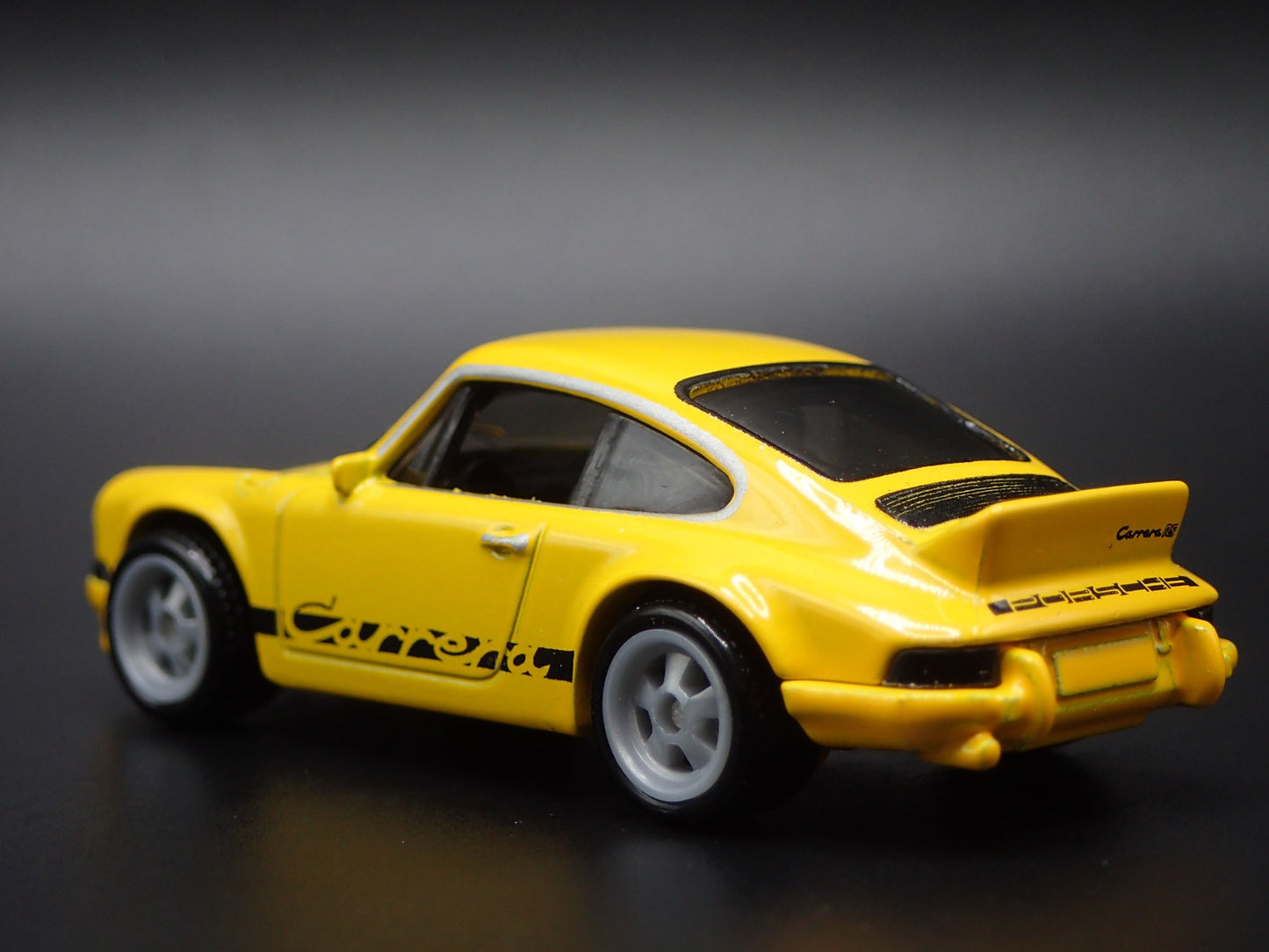1973-1977 PORSCHE 911 CARRERA RS 2.7 1:64 SCALE COLLECTIBLE DIECAST MODEL CAR