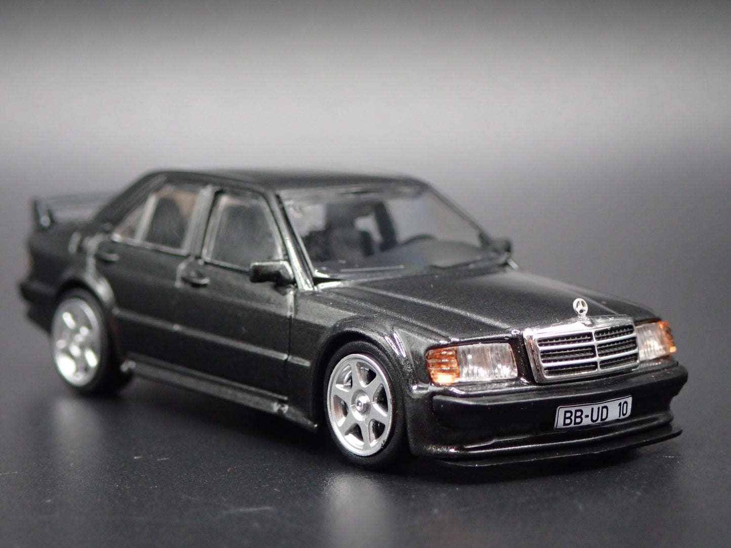 1982-1993 MERCEDES-BENZ 190E 2.5-16 EVOLUTION EVO I 1:64 SCALE DIECAST MODEL CAR