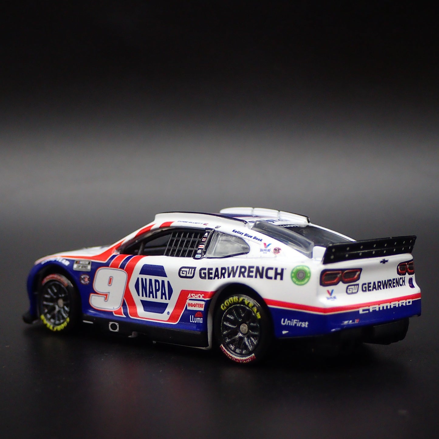 2022 CHEVY CAMARO ZL1 9 CHASE ELLIOTT NAPA NASCAR SALUTES 1:64 SCALE DIECAST CAR