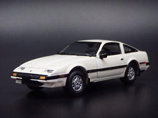 1983-1989 NISSAN 300ZX WHITE 1:64 SCALE COLLECTIBLE DIORAMA DIECAST MODEL CAR