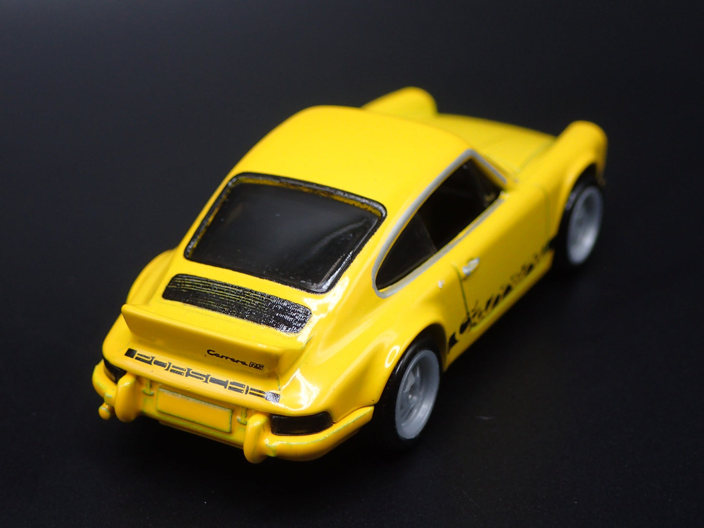 1973-1977 PORSCHE 911 CARRERA RS 2.7 1:64 SCALE COLLECTIBLE DIECAST MODEL CAR