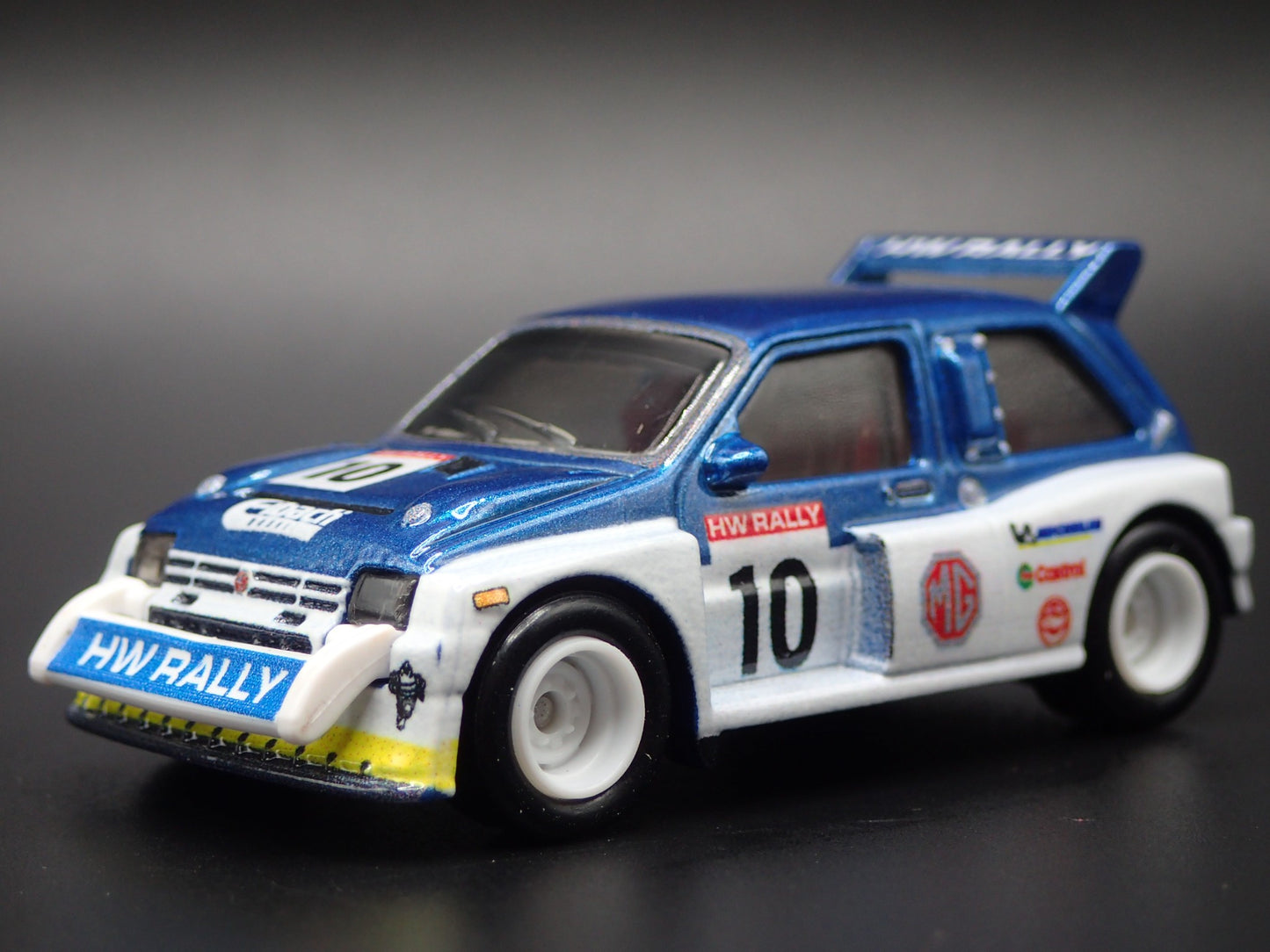 1984-1987 MG METRO 6R4 EIBACH RACE CAR 1:64 SCALE DIORAMA DIECAST MODEL CAR