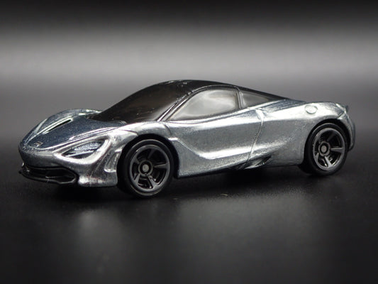 2017-2023 MCLAREN 720S SUPER CAR SILVER 1:64 SCALE DIORAMA DIECAST MODEL CAR