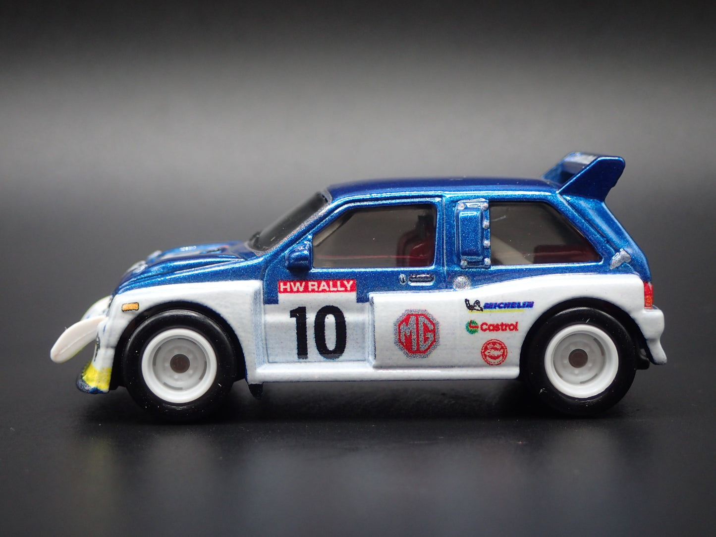 1984-1987 MG METRO 6R4 EIBACH RACE CAR 1:64 SCALE DIORAMA DIECAST MODEL CAR