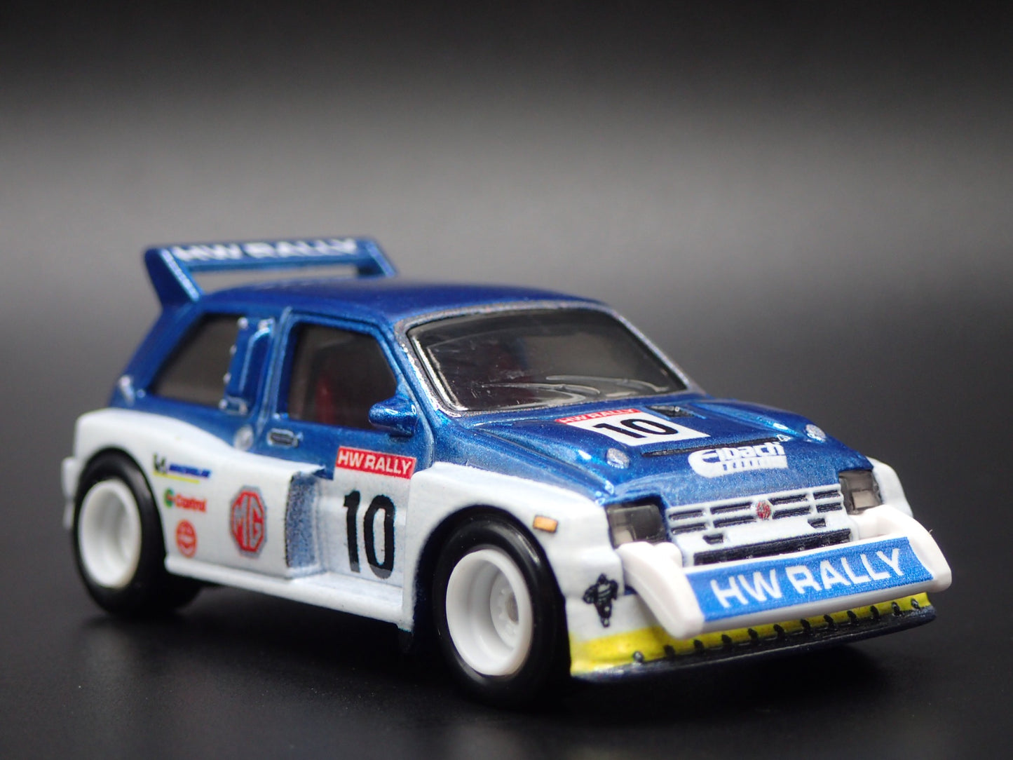 1984-1987 MG METRO 6R4 EIBACH RACE CAR 1:64 SCALE DIORAMA DIECAST MODEL CAR