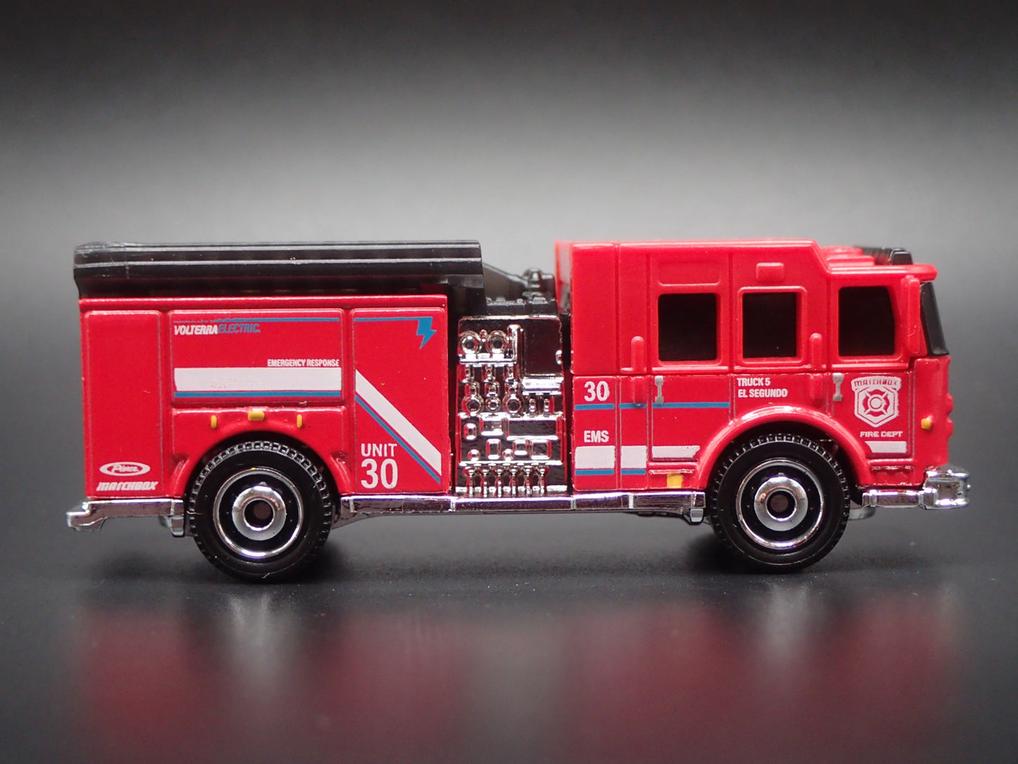 PIERCE VOLTERRA EV FIRE ENGINE TRUCK 1:64 MB SCALE COLLECTIBLE DIECAST MODEL CAR