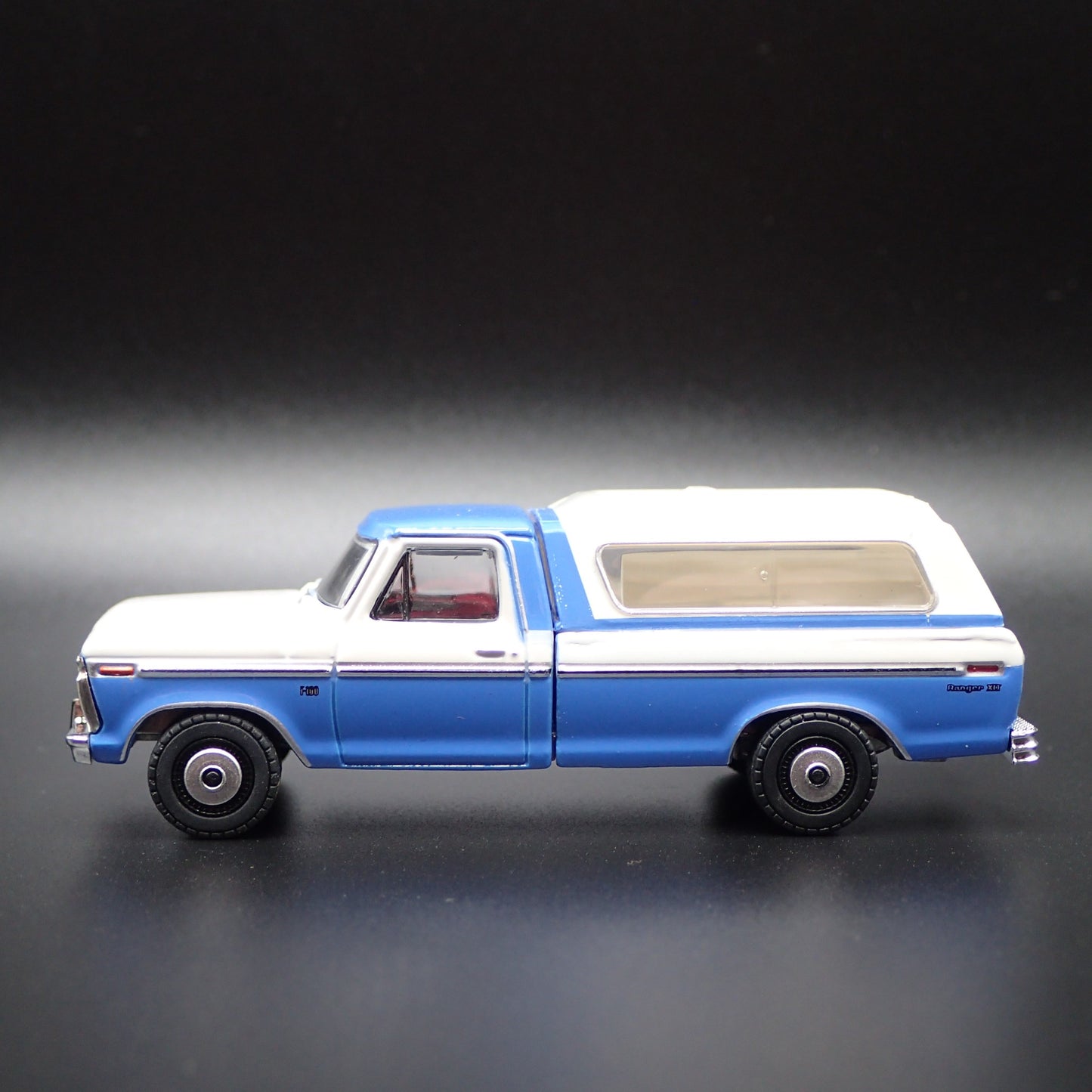 1975 75 FORD F100 RANGER XLT LONG BED PICKUP TRUCK 1/64 SCALE DIECAST MODEL CAR