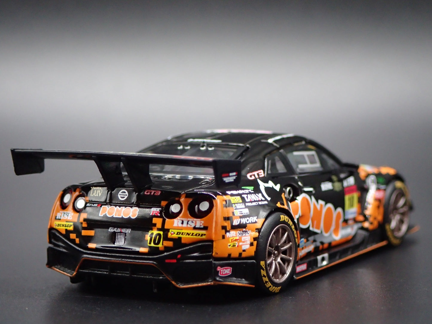NISSAN GTR R35 NISMO GT3 #10 PONOS GAINER RACING 1:64 SCALE DIECAST MODEL CAR