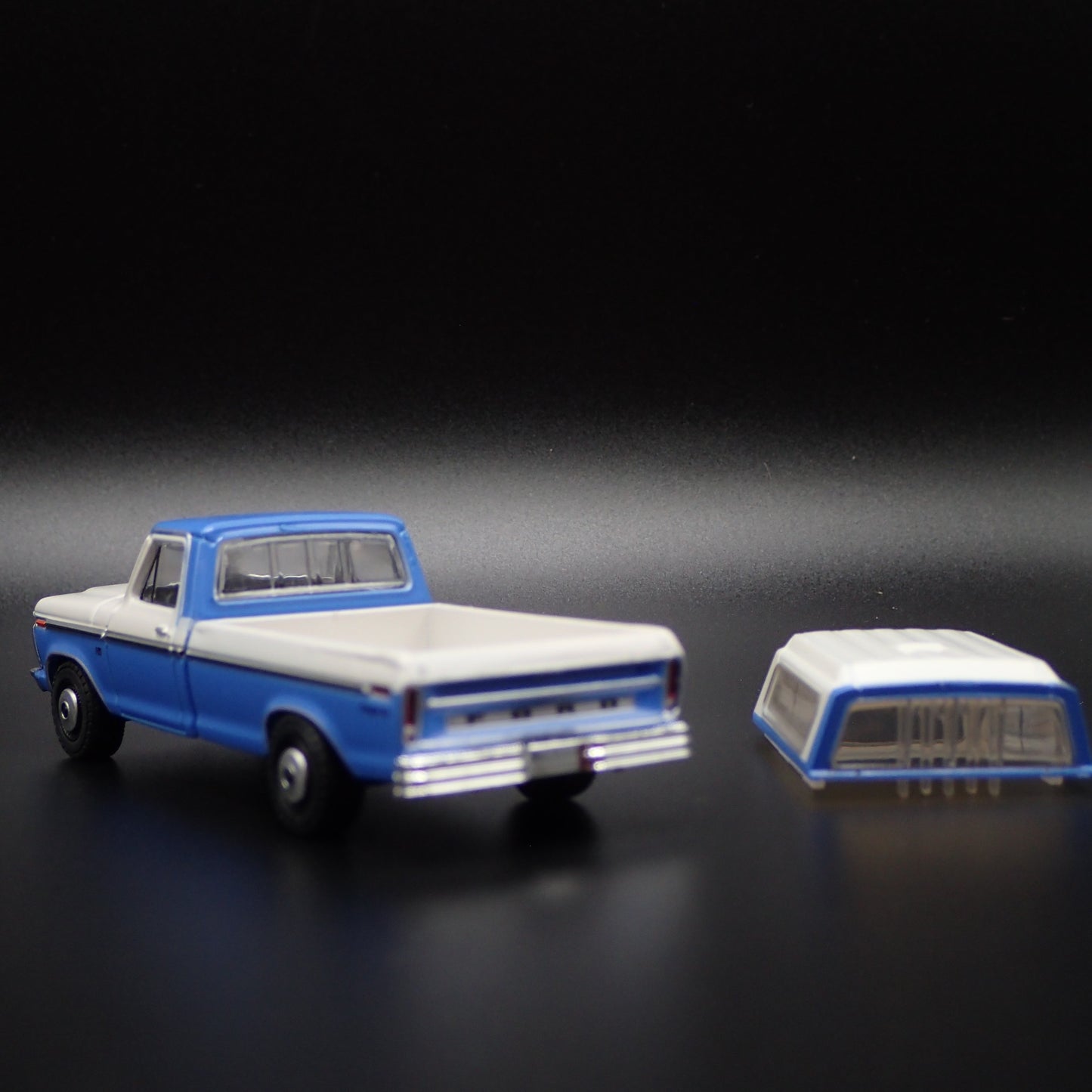 1975 75 FORD F100 RANGER XLT LONG BED PICKUP TRUCK 1/64 SCALE DIECAST MODEL CAR