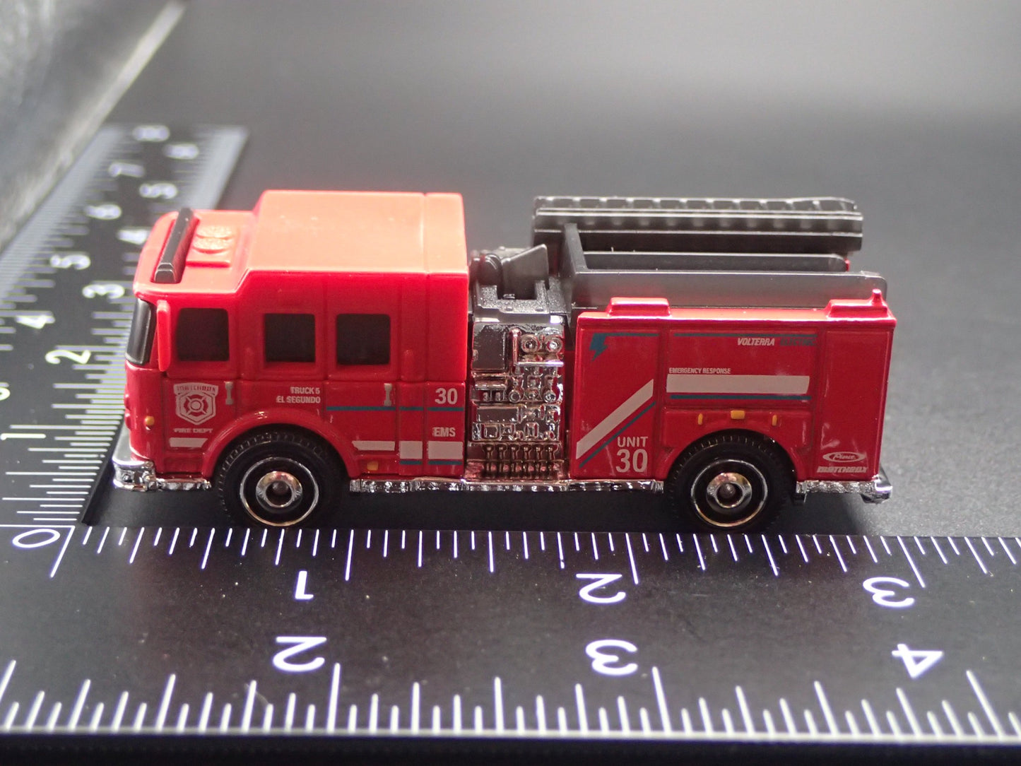 PIERCE VOLTERRA EV FIRE ENGINE TRUCK 1:64 MB SCALE COLLECTIBLE DIECAST MODEL CAR
