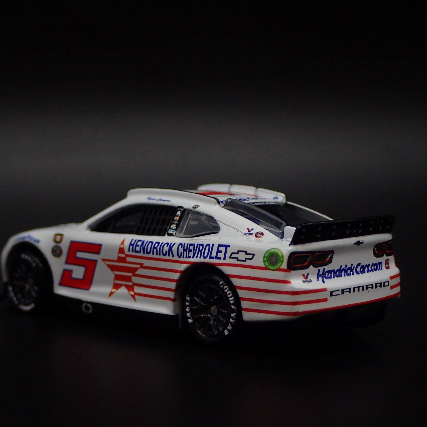 2022 22 CHEVY CAMARO ZL1 5 KYLE LARSON NASCAR THROWBACK 1:64 DIECAST MODEL CAR