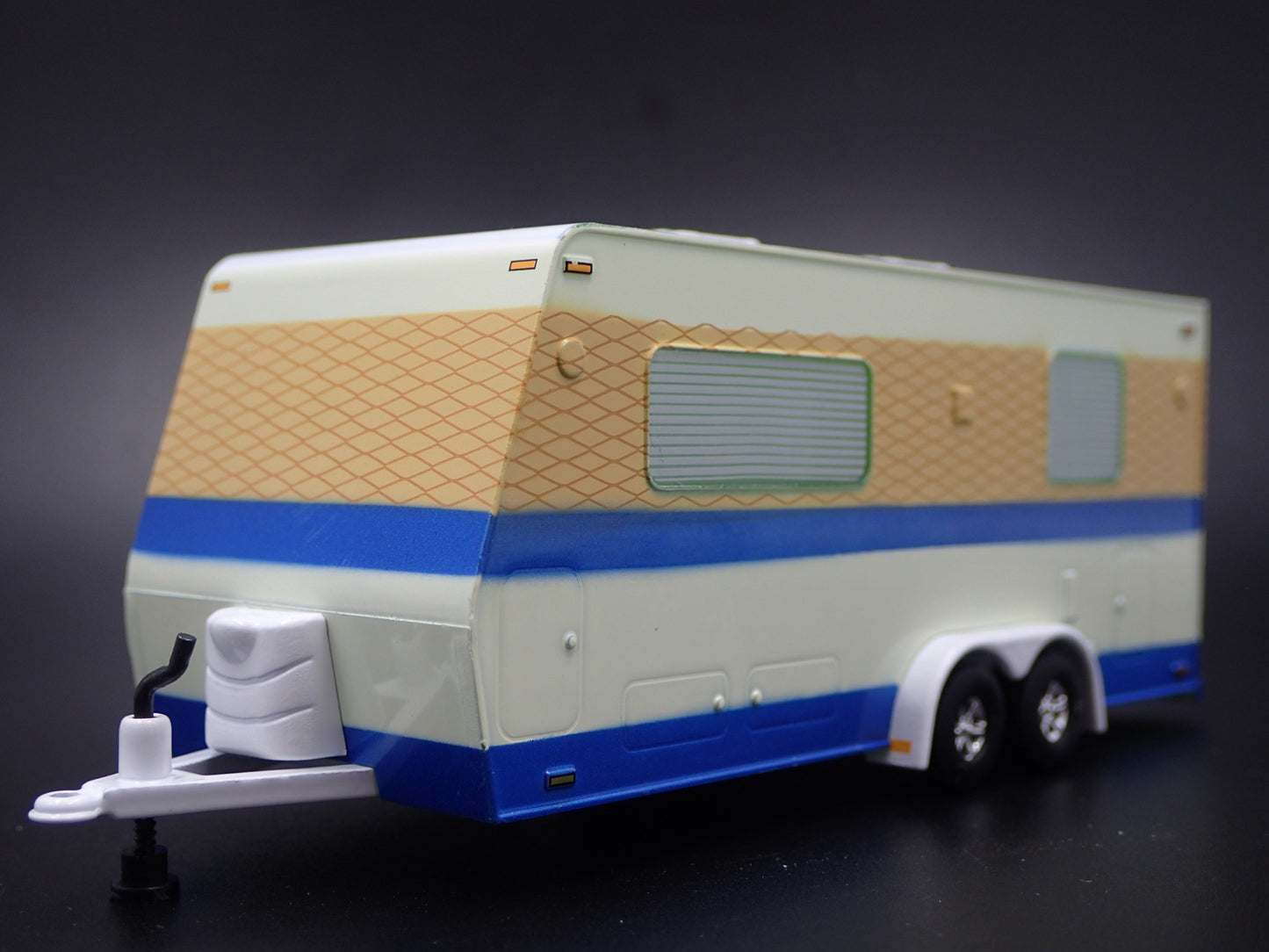 VINTAGE CAMPER TRAILER W/ HITCH RARE 1:64 SCALE COLLECTIBLE DIORAMA MODEL CAR