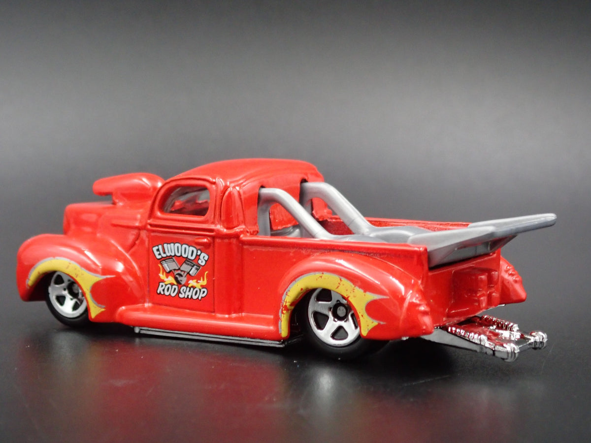 1940 FORD PICKUP TRUCK RARE 1:64 SCALE COLLECTIBLE DIORAMA DIECAST MODEL CAR-Burning Rubber Toy Company