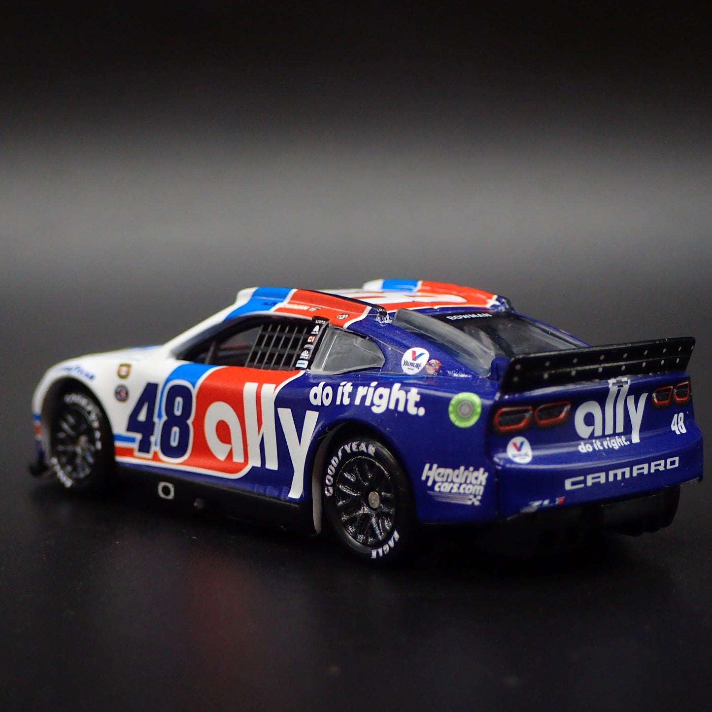 2022 CHEVY CAMARO ZL1 #48 ALEX BOWMAN ALLY THROWBACK NASCAR 1:64 SCALE MODEL CAR
