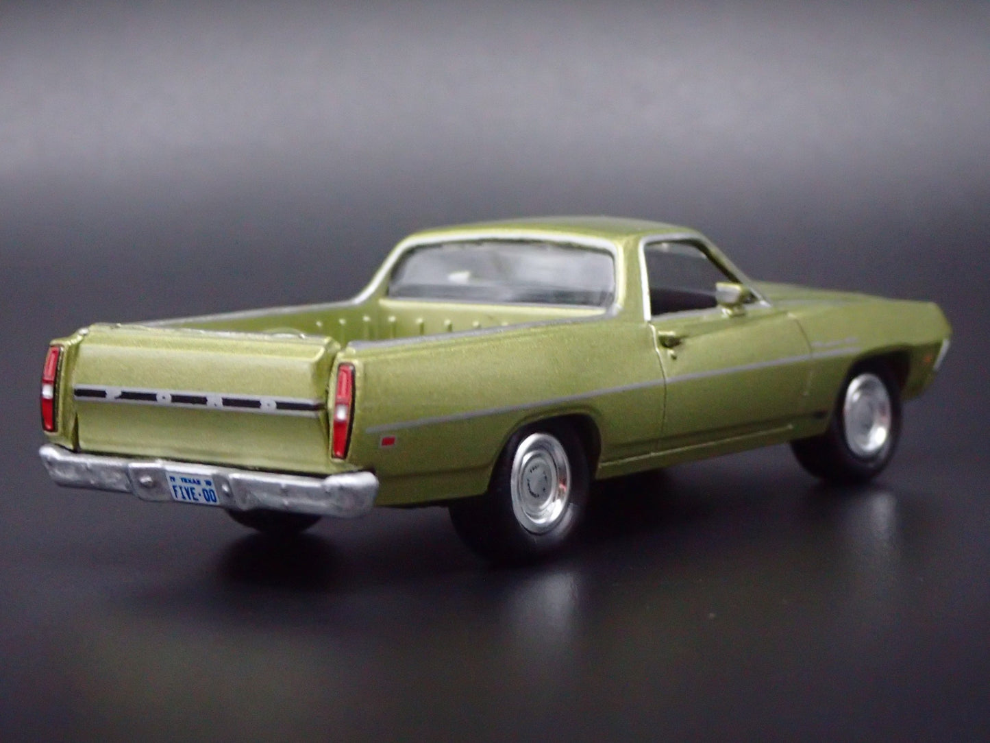 1970 70 FORD RANCHERO 500 PICKUP TRUCK GREEN 1:64 SCALE DIECAST MODEL CAR
