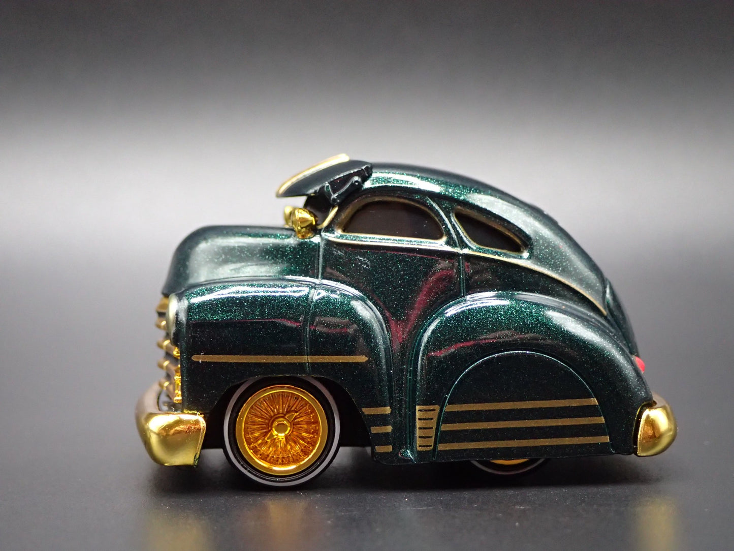 1947 47 CHEVY CHEVROLET FLEETLINE LOWRIDER TUNED 1:64 SCALE DIECAST MODEL CAR