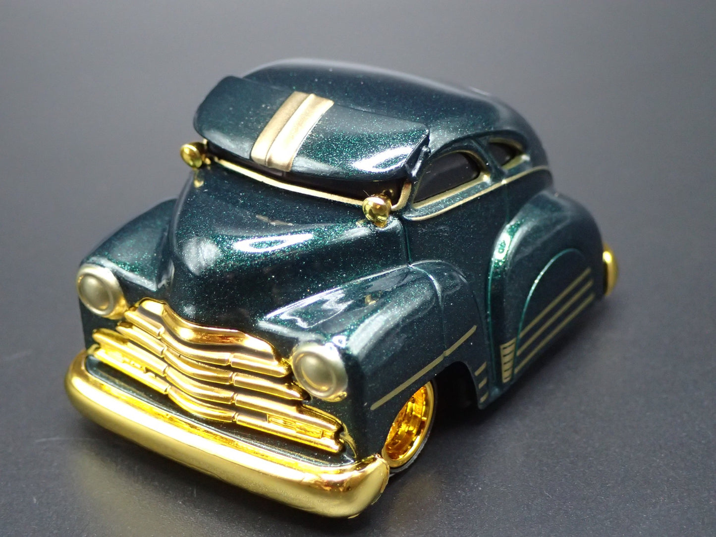 1947 47 CHEVY CHEVROLET FLEETLINE LOWRIDER TUNED 1:64 SCALE DIECAST MODEL CAR