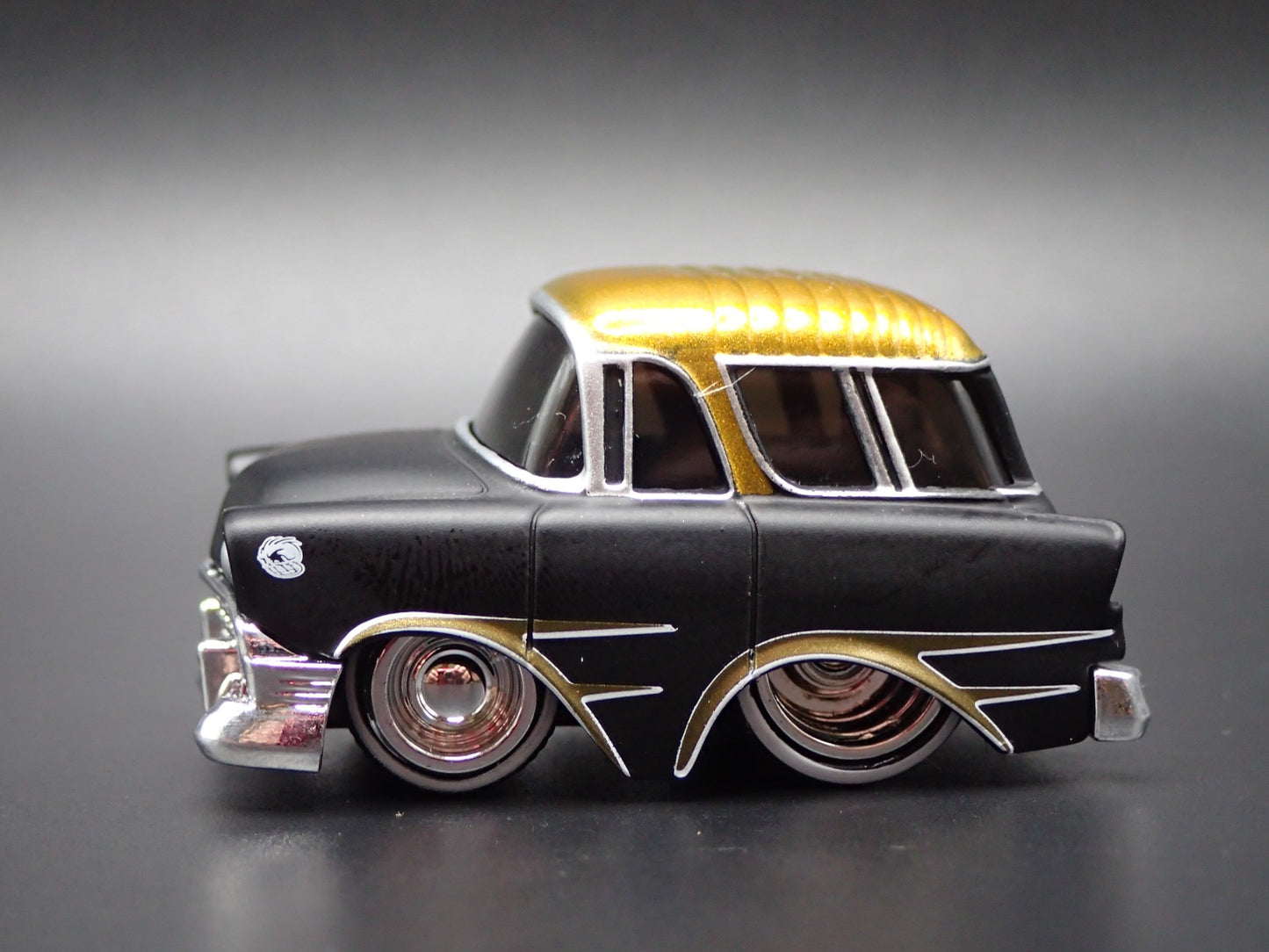 1956 56 CHEVY CHEVROLET NOMAD WAGON TUNED 1:64 SCALE DIORAMA DIECAST MODEL CAR