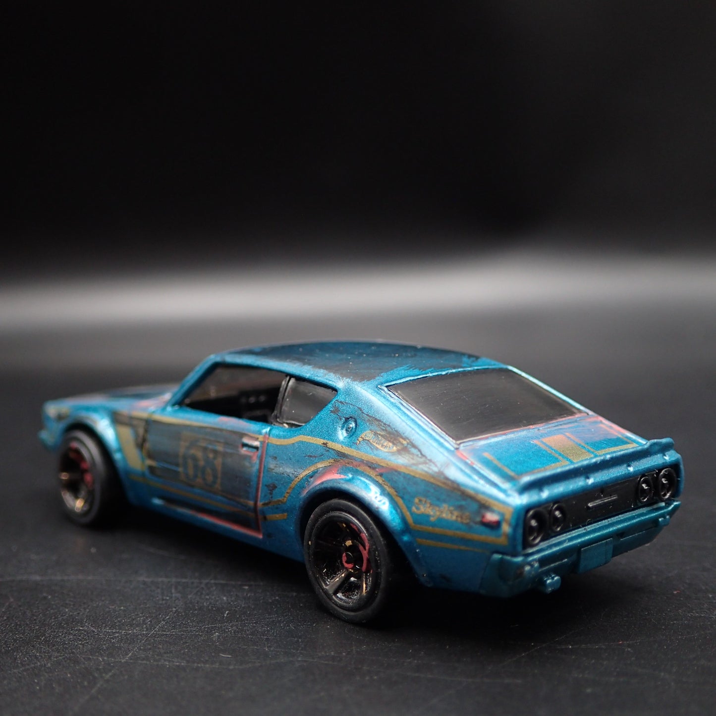 1972-1973 NISSAN SKYLINE 2000 GTR BARN FIND 1:64 SCALE DIORAMA DIECAST MODEL CAR