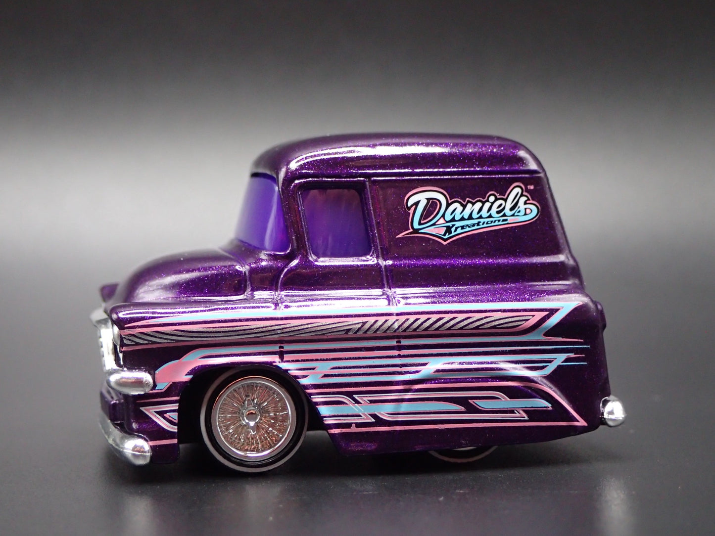 1957 57 GMC PANEL TRUCK CAR TUNED LOWRIDER 1/64 SCALE DIORAMA DIECAST MODEL CAR