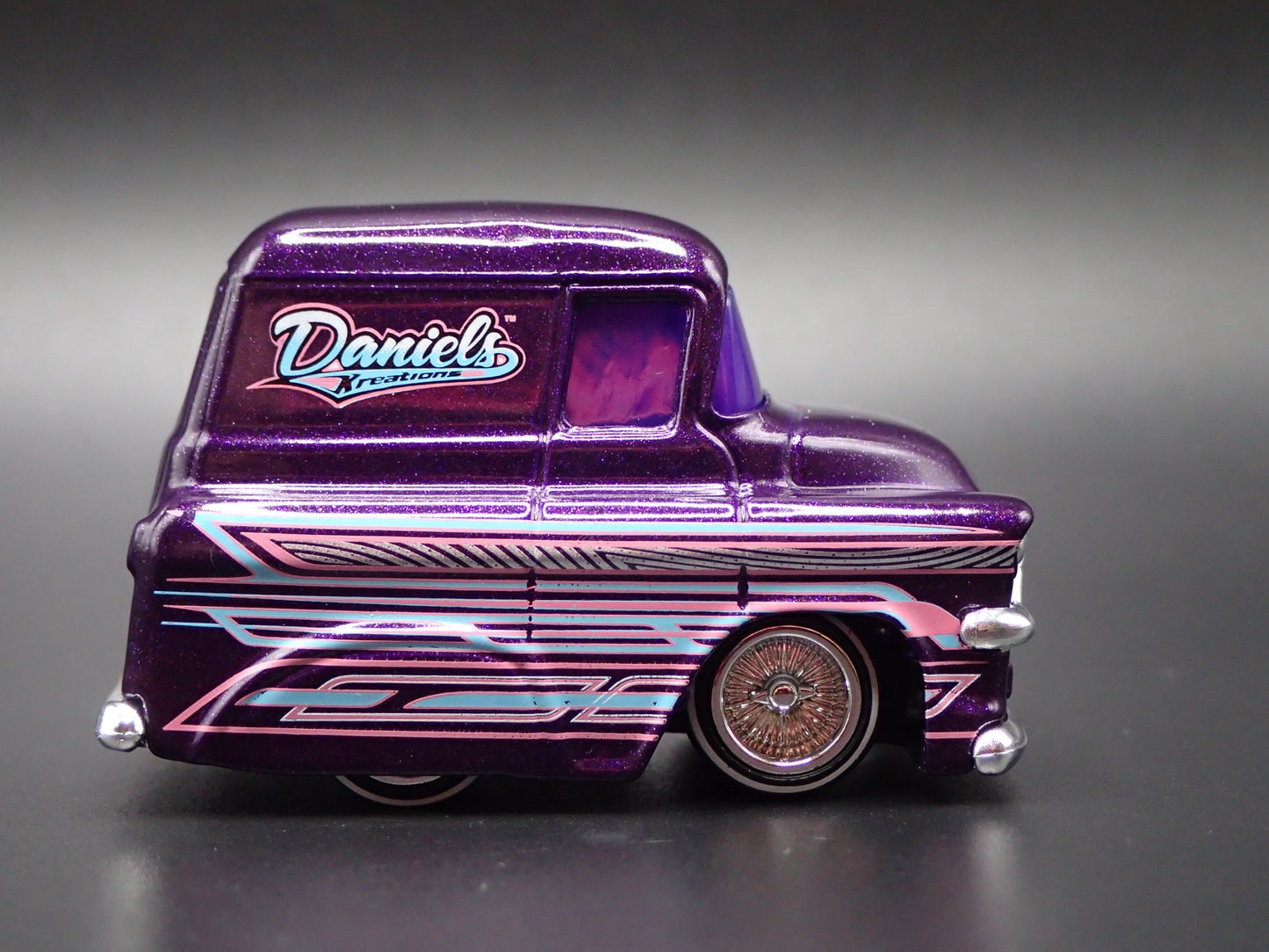 1957 57 GMC PANEL TRUCK CAR TUNED LOWRIDER 1/64 SCALE DIORAMA DIECAST MODEL CAR