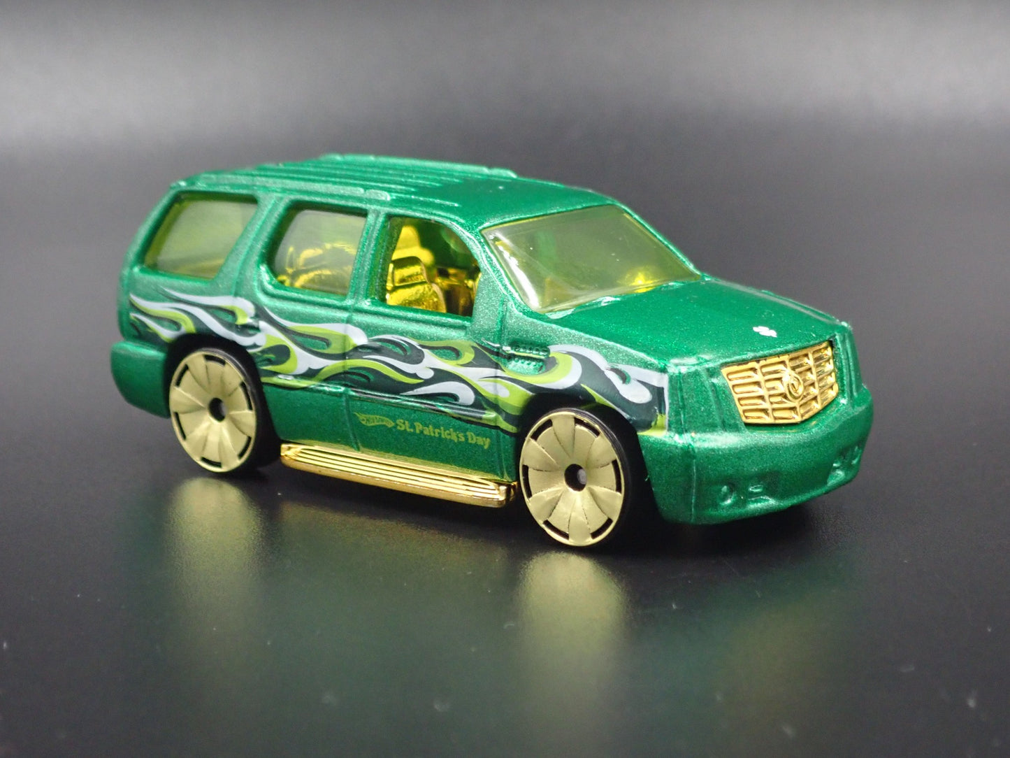 2007-2014 CADILLAC CADDY ESCALADE SUV 1:64 SCALE COLLECTIBLE DIECAST MODEL CAR