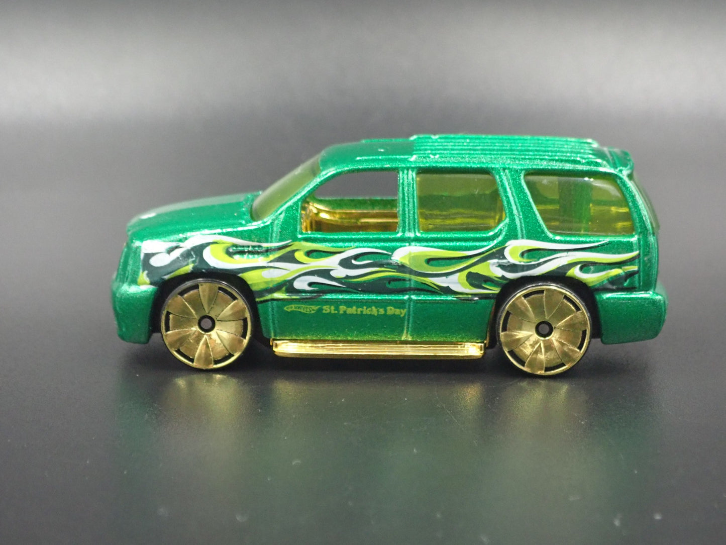 2007-2014 CADILLAC CADDY ESCALADE SUV 1:64 SCALE COLLECTIBLE DIECAST MODEL CAR