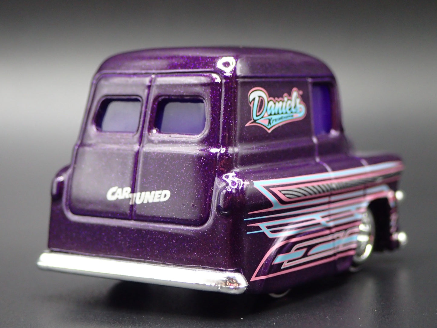 1957 57 GMC PANEL TRUCK CAR TUNED LOWRIDER 1/64 SCALE DIORAMA DIECAST MODEL CAR