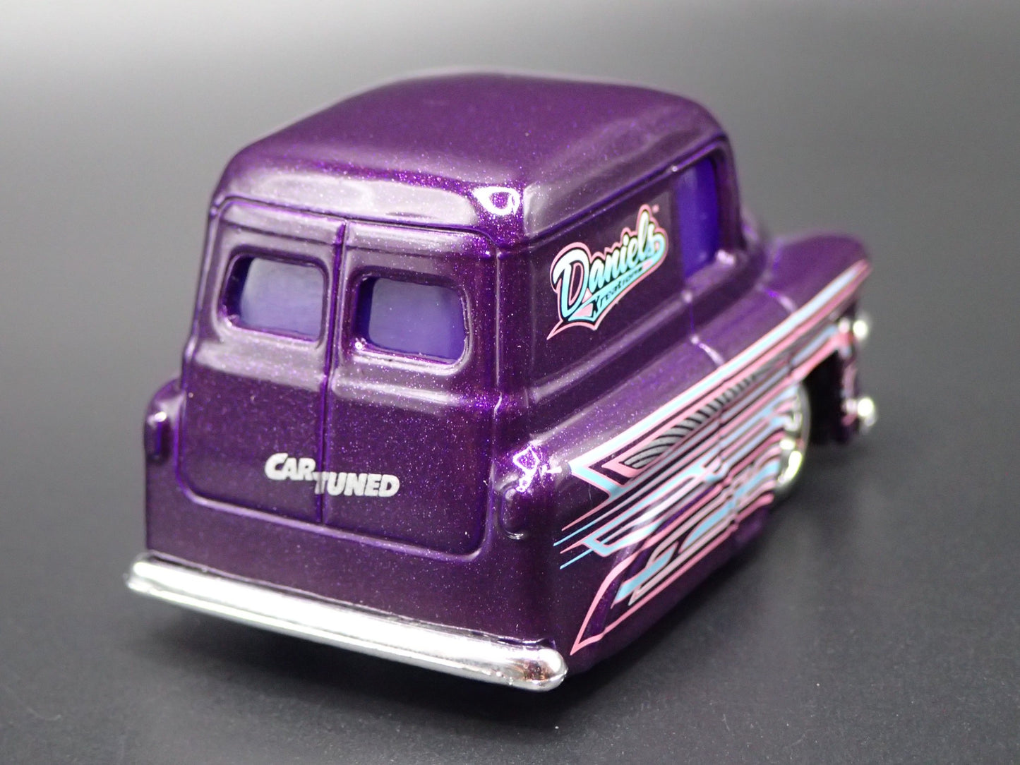 1957 57 GMC PANEL TRUCK CAR TUNED LOWRIDER 1/64 SCALE DIORAMA DIECAST MODEL CAR