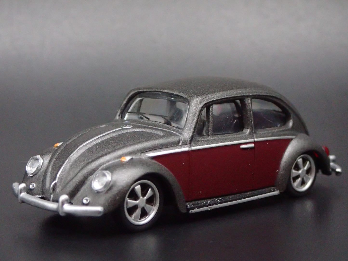 VW VOLKSWAGEN BEETLE BUG GRAY 1:64 SCALE COLLECTIBLE DIORAMA DIECAST MODEL CAR