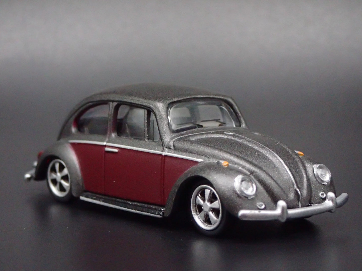 VW VOLKSWAGEN BEETLE BUG GRAY 1:64 SCALE COLLECTIBLE DIORAMA DIECAST MODEL CAR