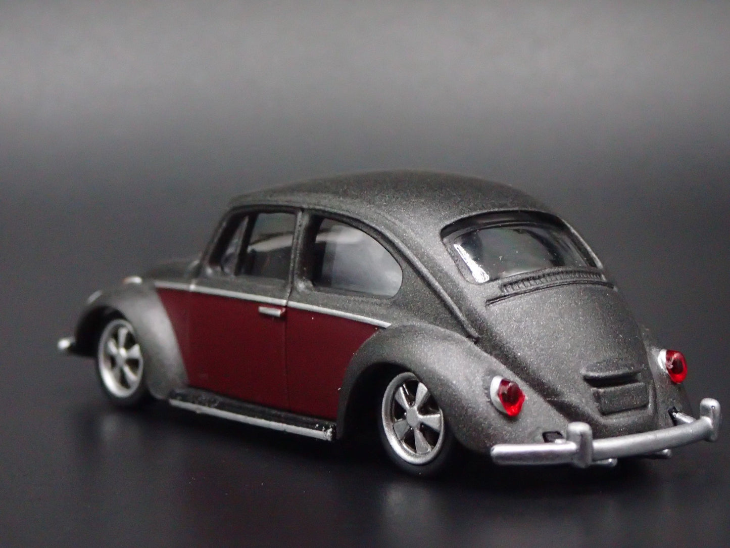 VW VOLKSWAGEN BEETLE BUG GRAY 1:64 SCALE COLLECTIBLE DIORAMA DIECAST MODEL CAR