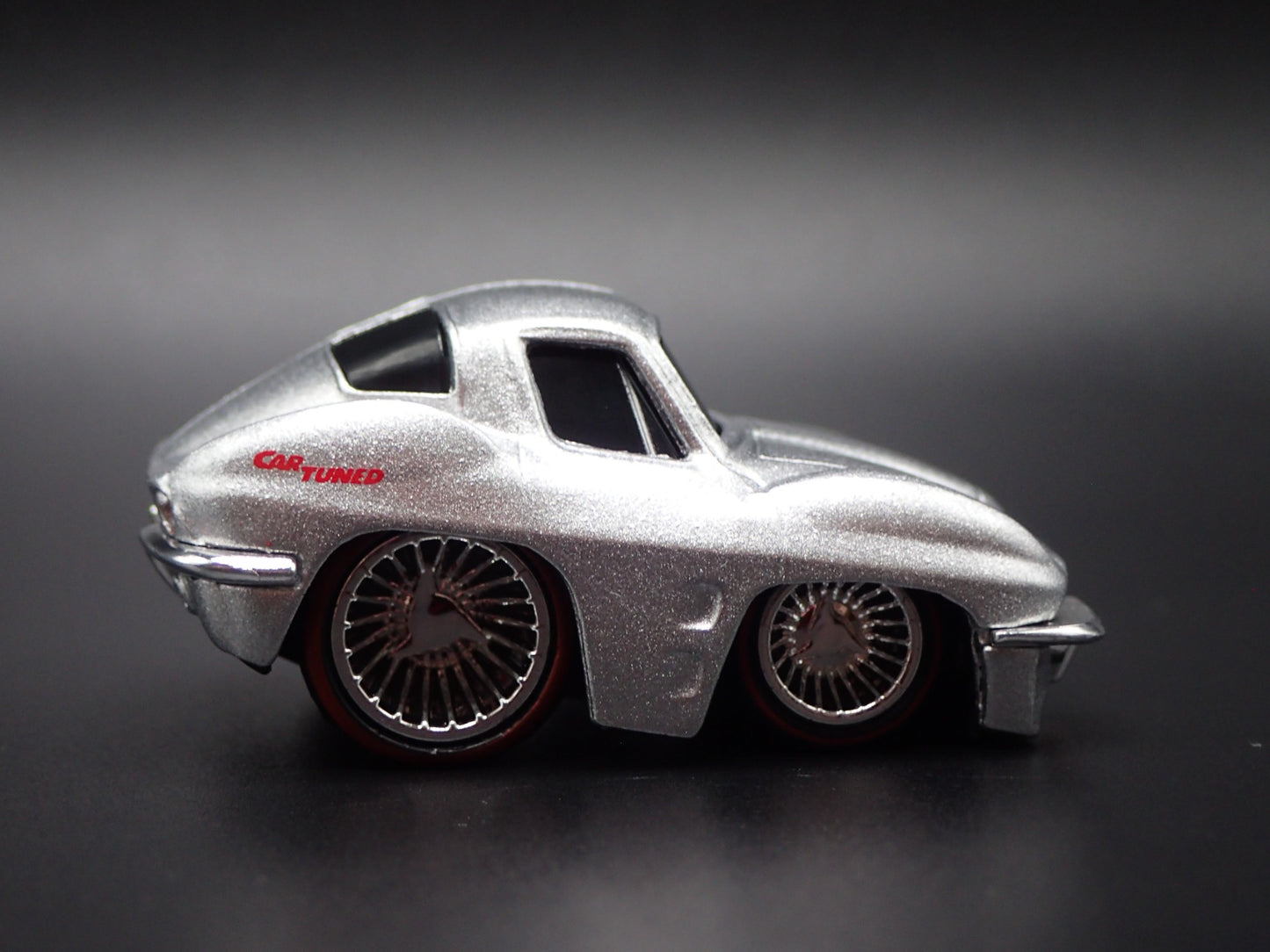 1963 63 CHEVY CHEVROLET CORVETTE SPLIT WINDOW TUNED 1/64 SCALE DIECAST MODEL CAR