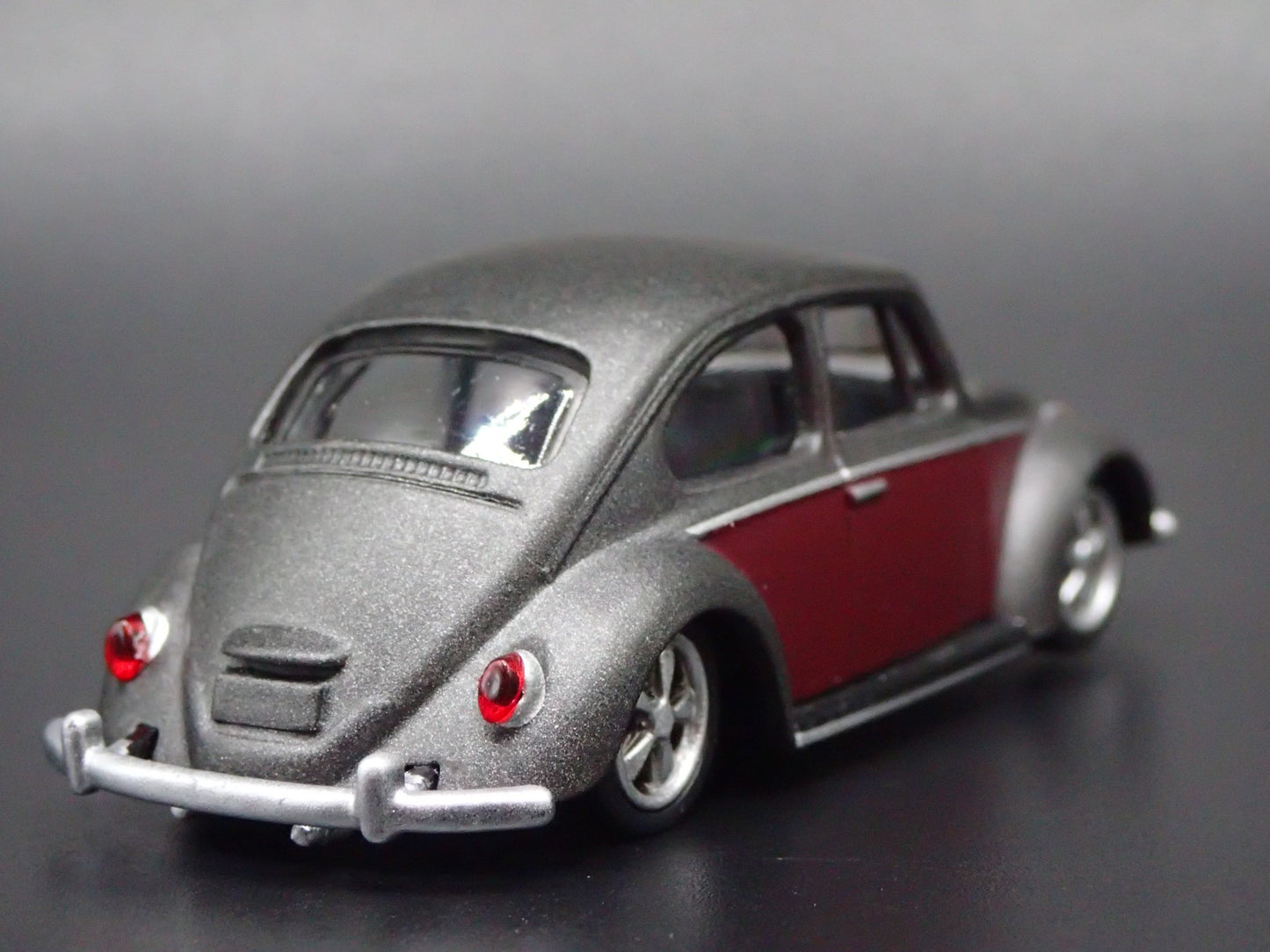 VW VOLKSWAGEN BEETLE BUG GRAY 1:64 SCALE COLLECTIBLE DIORAMA DIECAST MODEL CAR