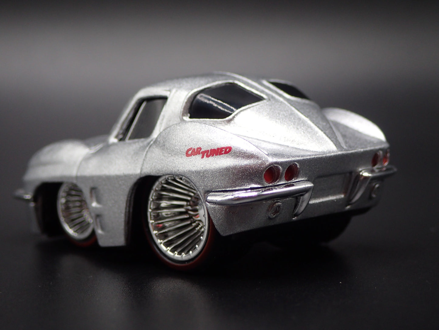 1963 63 CHEVY CHEVROLET CORVETTE SPLIT WINDOW TUNED 1/64 SCALE DIECAST MODEL CAR